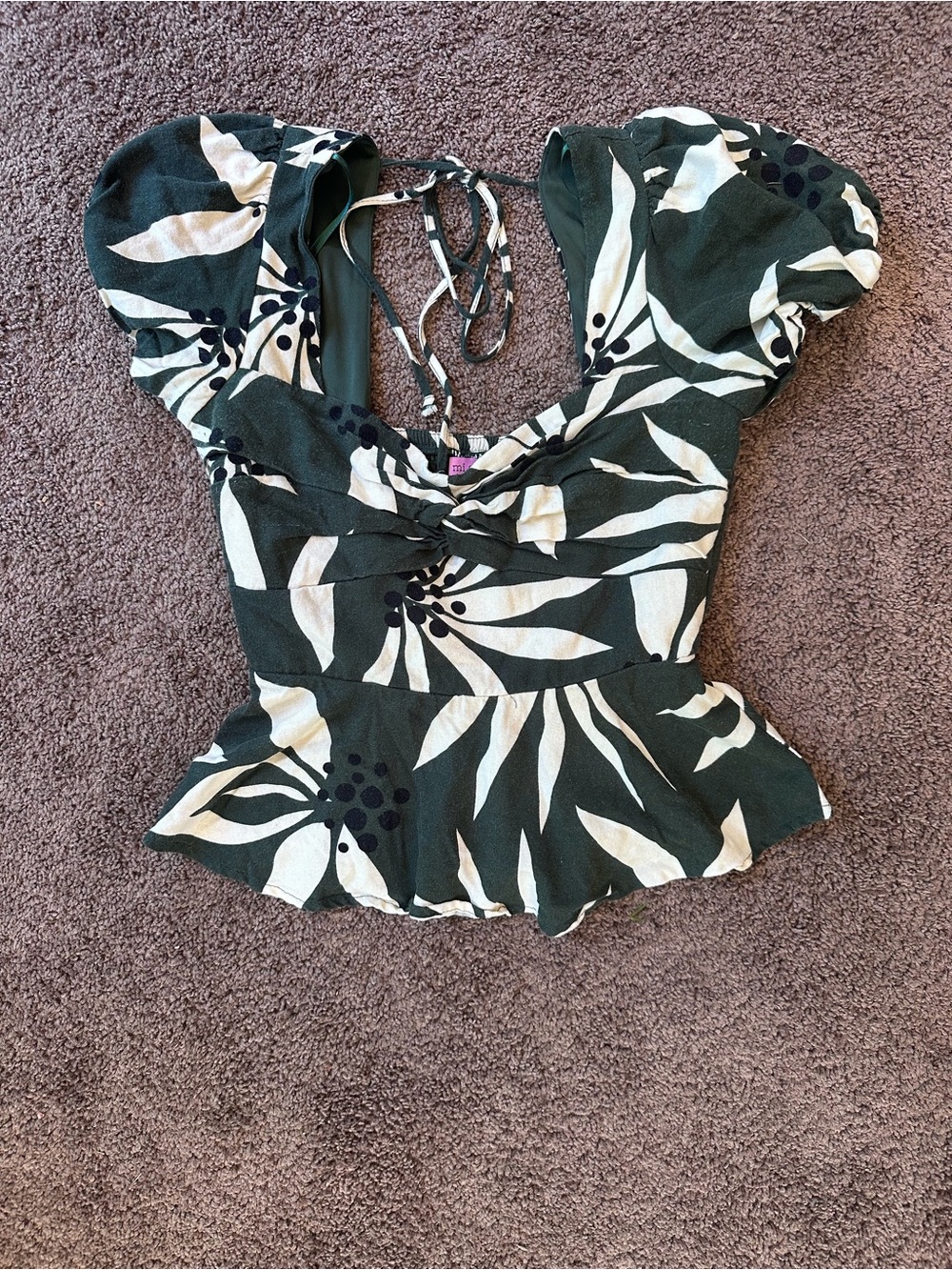 Mi Ami for Francesca’s Green & Cream Floral Puff Sleeve Linen Top- S